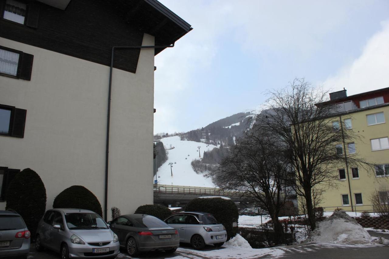 Gemuetliches 4Er Apartment In Skilift-Naehe Zell am See Bagian luar foto
